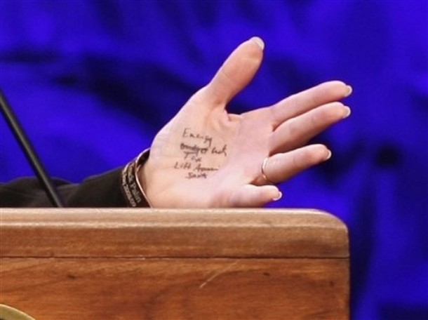 Sarah Palin’s Black Wristband Faux Pas a Faux Controversy