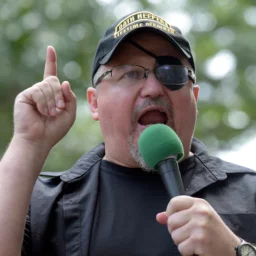 Stewart Rhodes, Oath Keeper leader, fatass loser POS